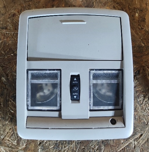 фото №1, Освещение лампа jeep grand cherokee wk