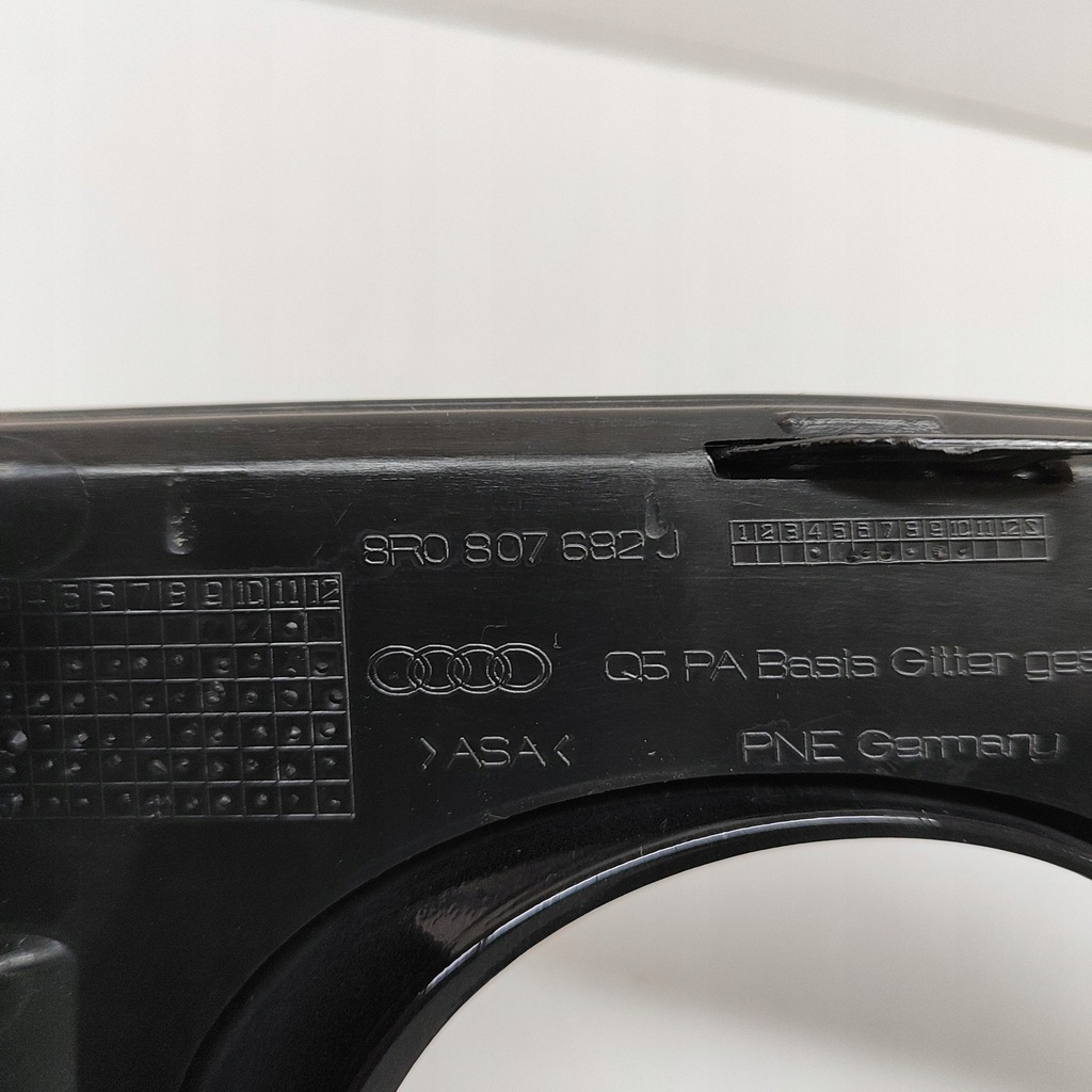 фото №6, Audi q5 sq5 2009 правая сторона решётка радиатора радиатора / решётка радиатора