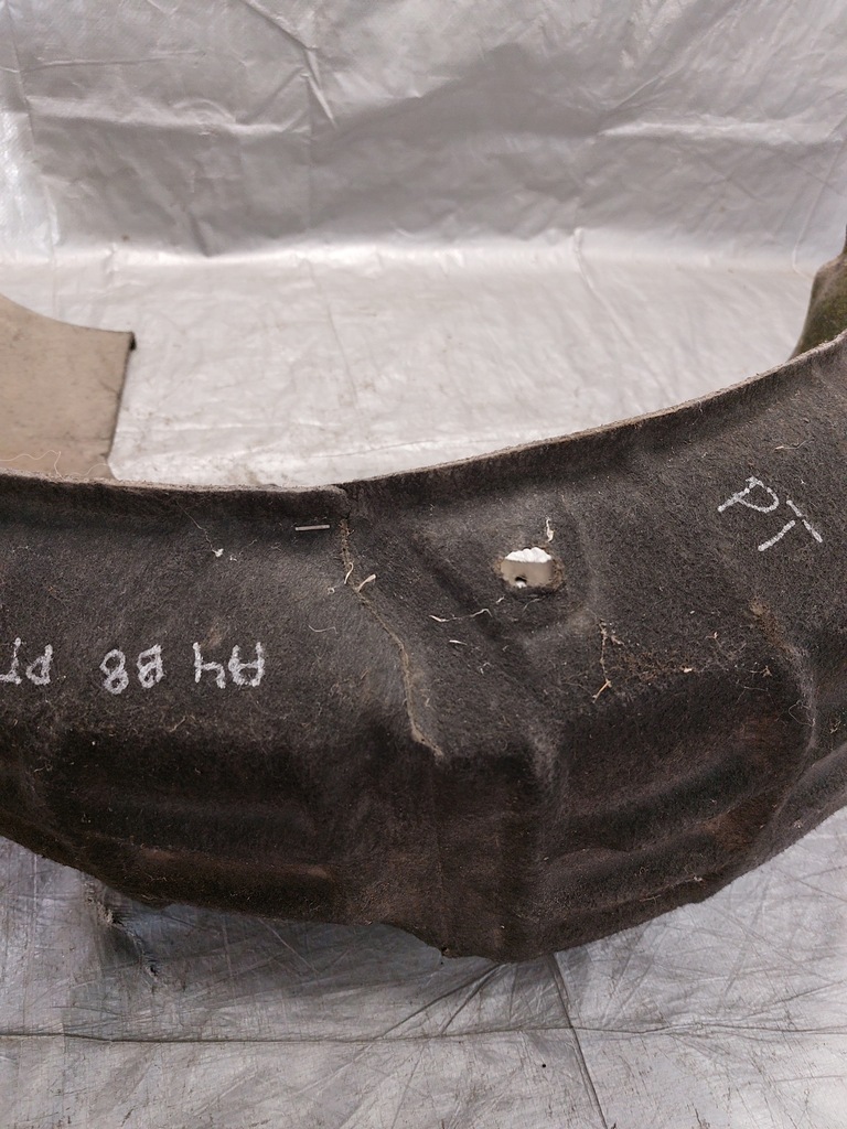 фото №7, Підкрилок праве задні audi a4 b8 sedan