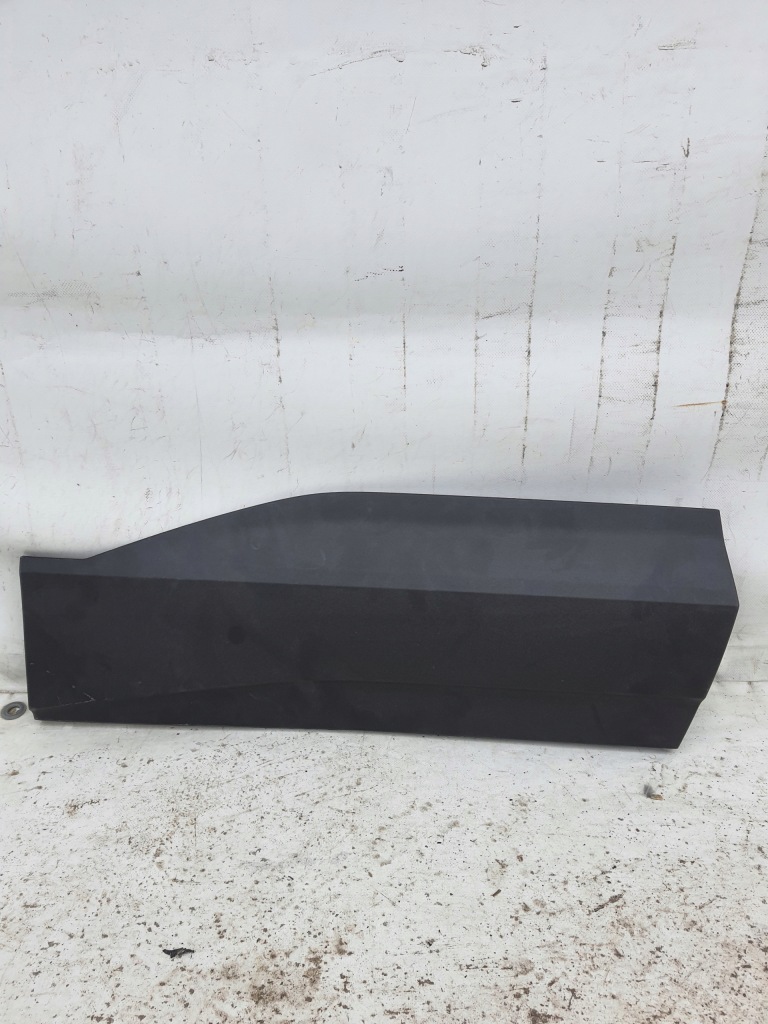 фото №1, Audi q4 e-tron молдинг права двері задня задня