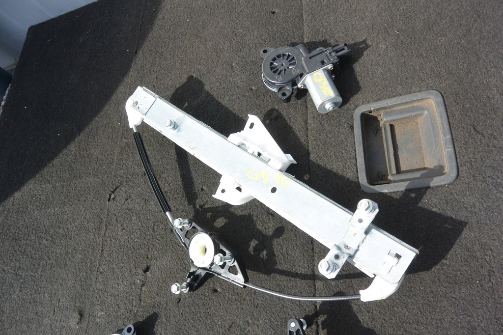 фото №9, Подъемник стекло левый правый перед задняя mazda cx9 ii