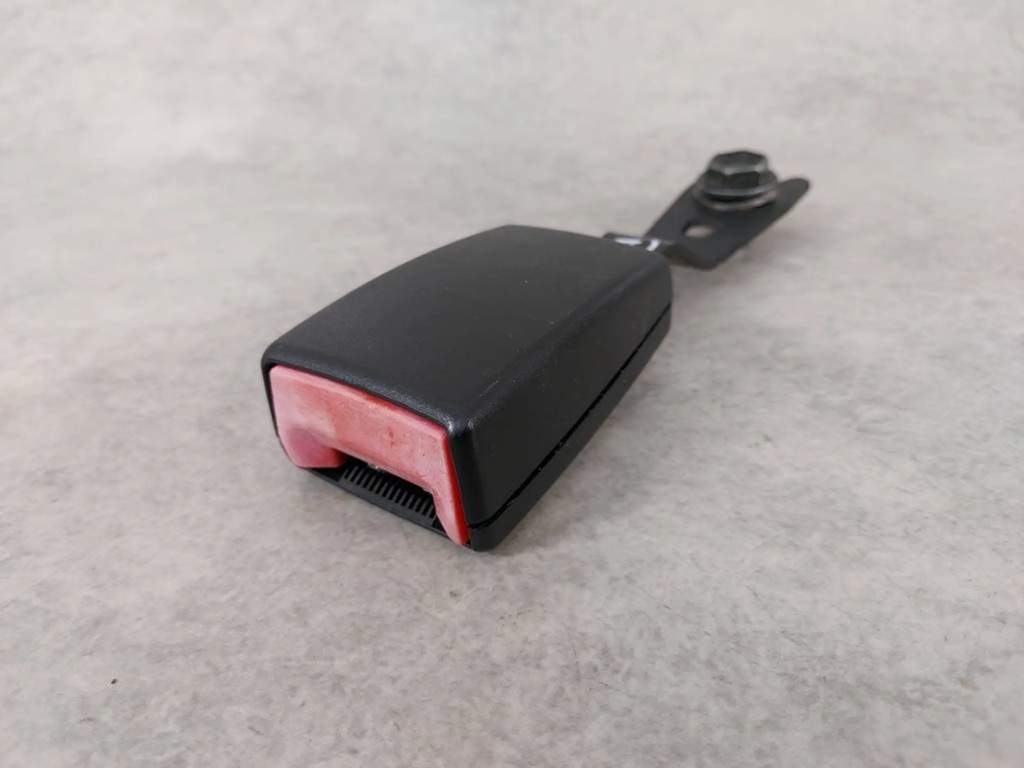 фото №3, Кліпса поперечина правий перед smart forfour i 04-06