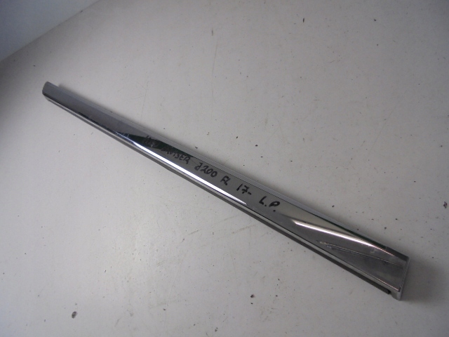 фото №1, Молдинг дверь левый перед toyota land cruiser j200