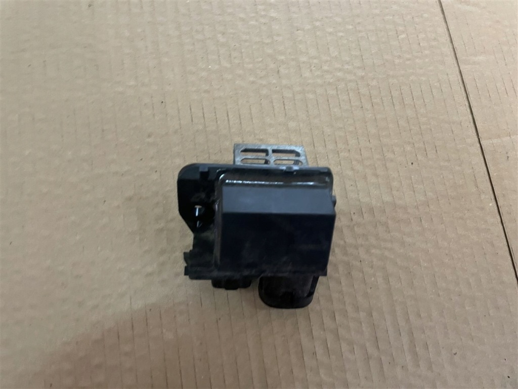 фото №1, Резистор вентилятора 1.5 bluehdi 9847019780 peugeot expert 3 iii proace