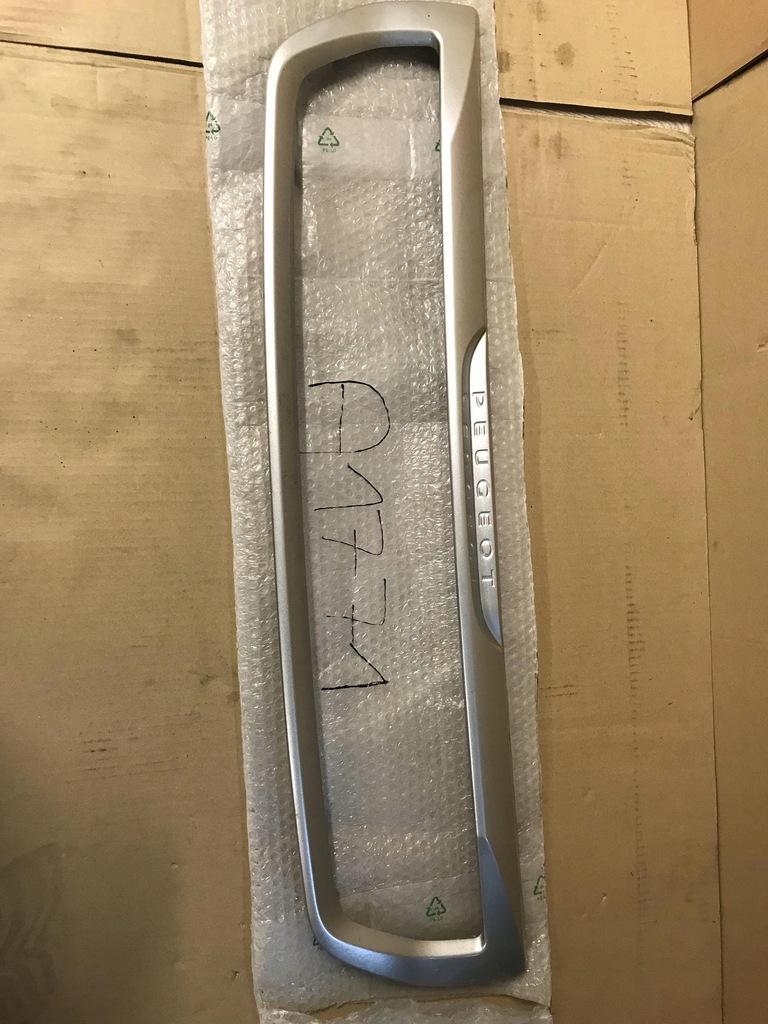 фото №1, Peugeot partner iii lift молдинг решётка решетка оригинальный номер