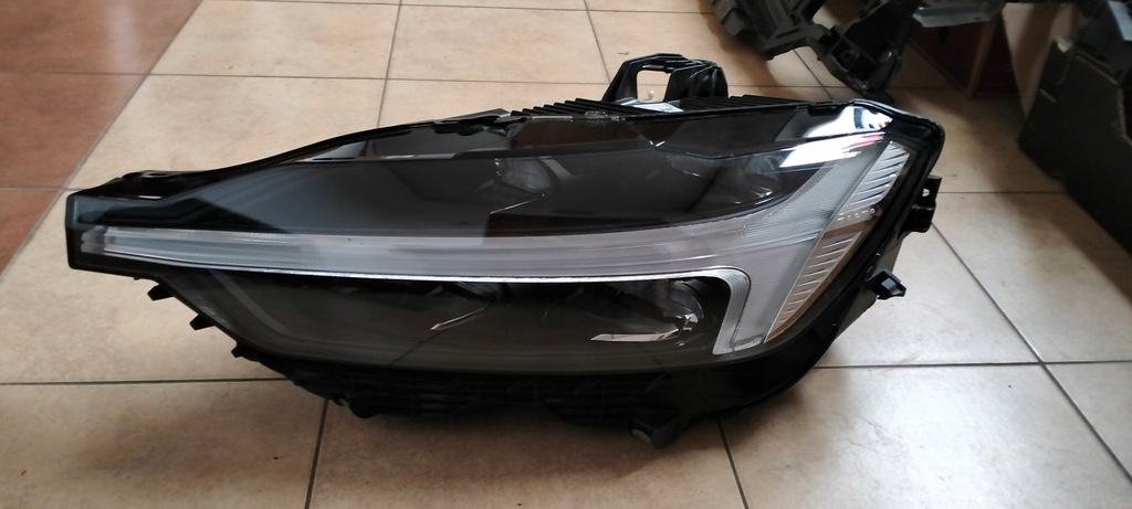 фото №1, Volvo xc60 ii лампа ліва full led 32404709