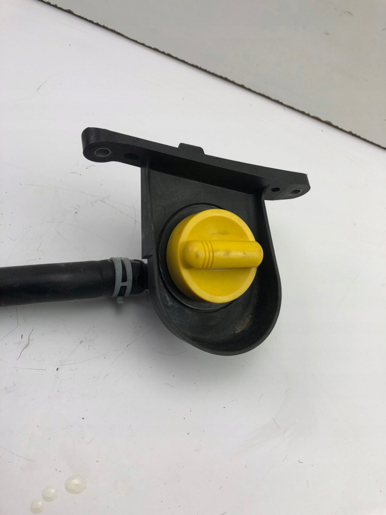 фото №6, Renault scenic iv 1.3 tce заливна горловина трубка кришка оливи