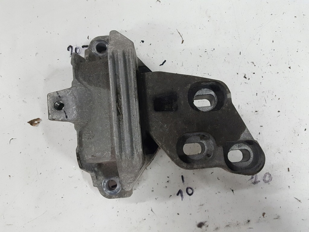 фото №1, Mercedes b w246 1.6 b cgi кронштейн подушка двигуна