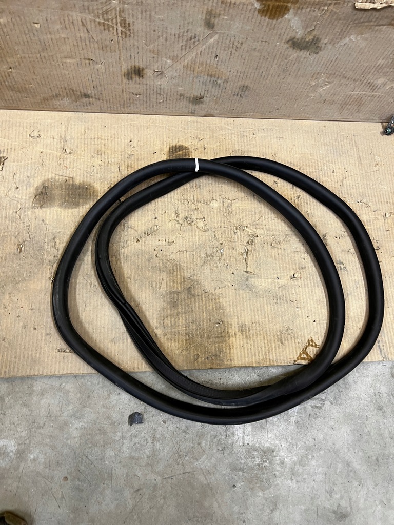 фото №1, Прокладка дверь перед ford kuga mk3 escape mk4