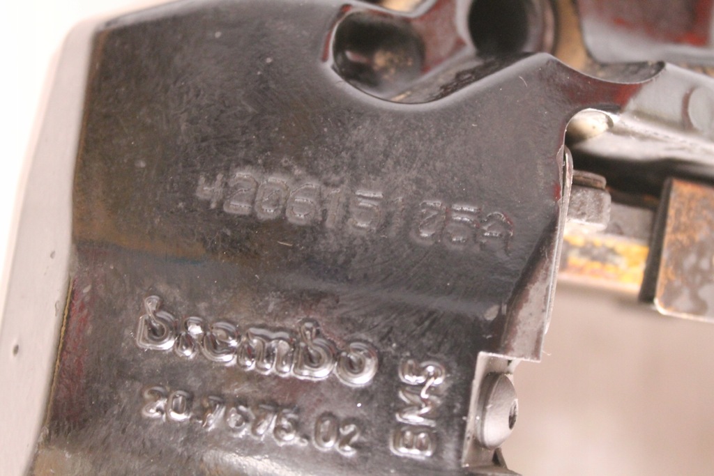 фото №8, Audi r8 420 06- суппорт тормозной левый перед