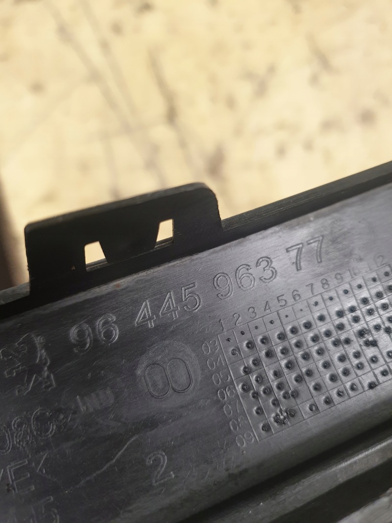 фото №11, Peugeot 407 04-11r. молдинг бампера задняя sedan 9644596377