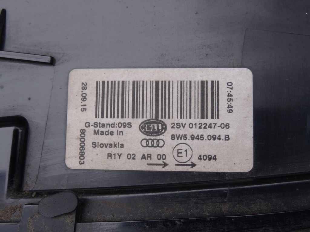 Audi a4 b9 8w5 седан sline 15-19 фара фари led задній комплект правий ліва Недорого