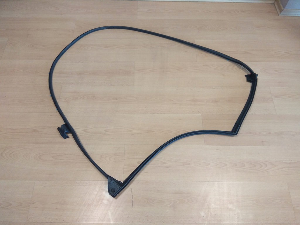 фото №1, Rav4 v 2019- прокладка дверь правый задняя