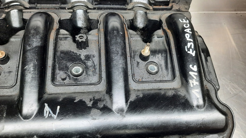 фото №5, Крышка клапанов 8200482514 renault espace iv 2.2 dci