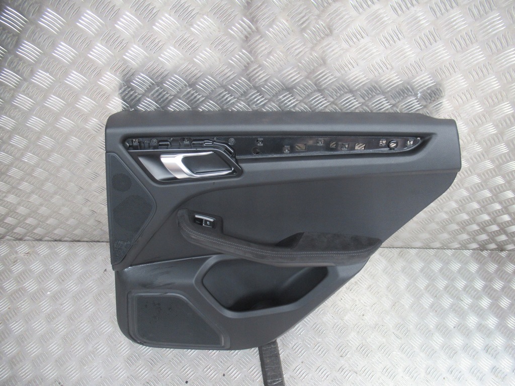 фото №8, Porsche macan gts сиденья обивка обшивки m235