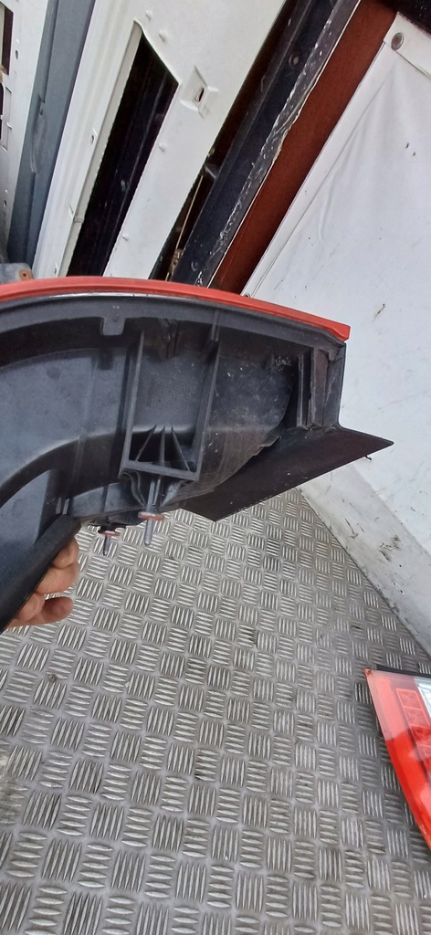 фото №11, Mercedes w212 лампа задняя левая lub правая