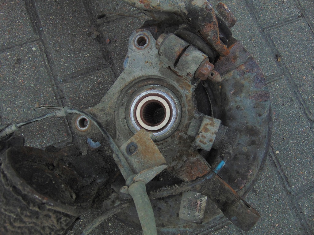 фото №8, Mcperson левый перед поворотный кулак hyundai santa fe i 2000r- 2.4 16v 2wd europa