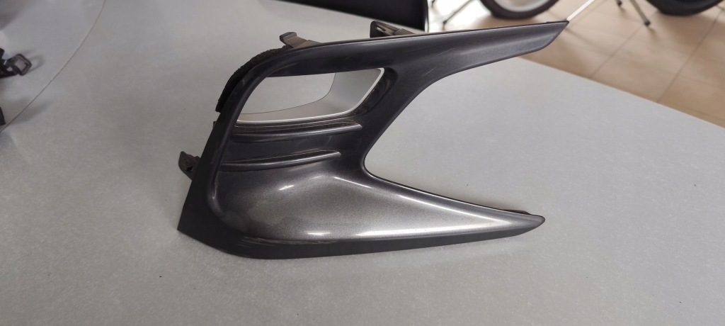 фото №1, Lexus ct lift решітка бампера перед права оригінальний номер