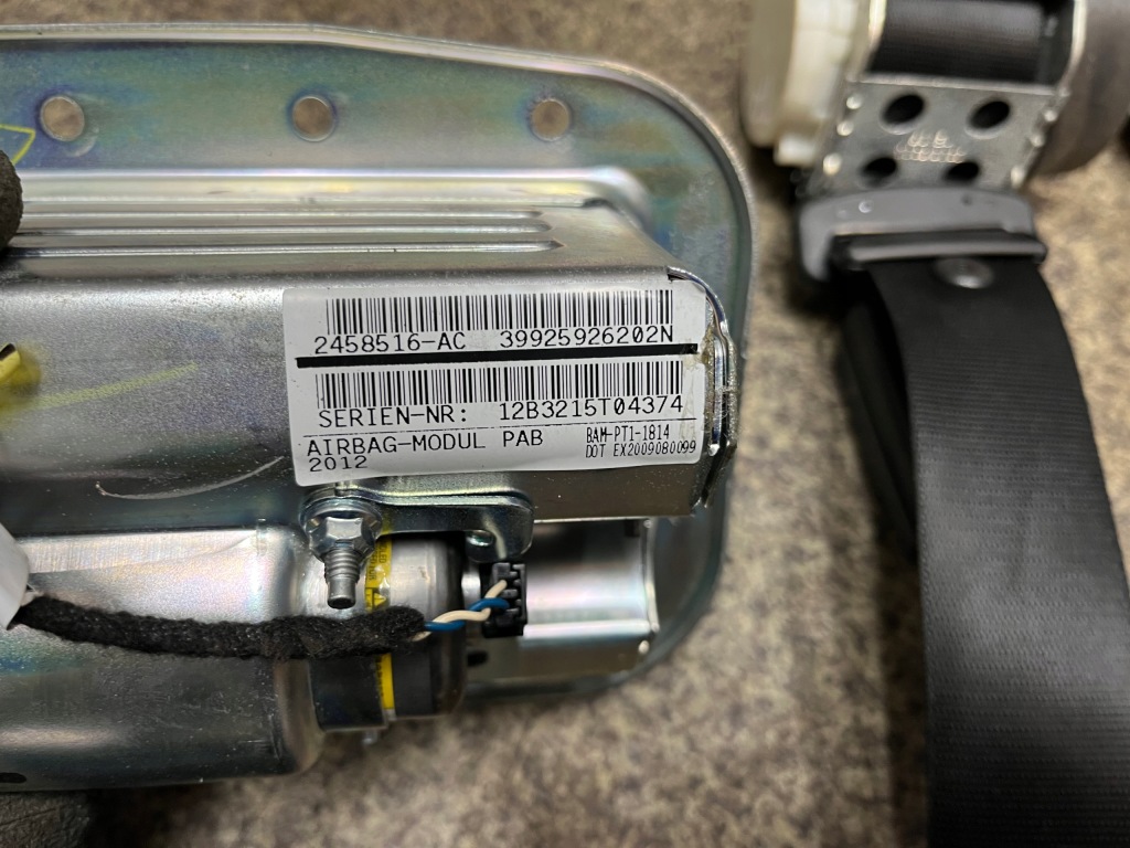 Подушка водителя пассажира ремни пиропатрон  защёлки модуль подушка безопасности bmw x3 f25 комплект Киев