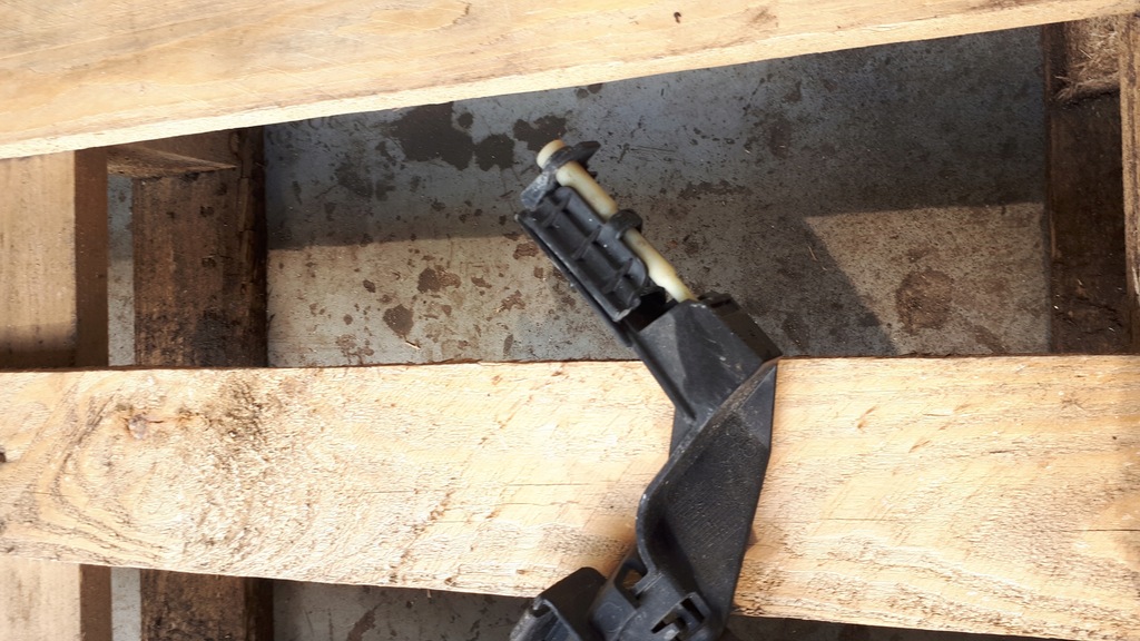 фото №8, A4 b8 s4 напрямна бампера правий лівий задня кронштейн sedan