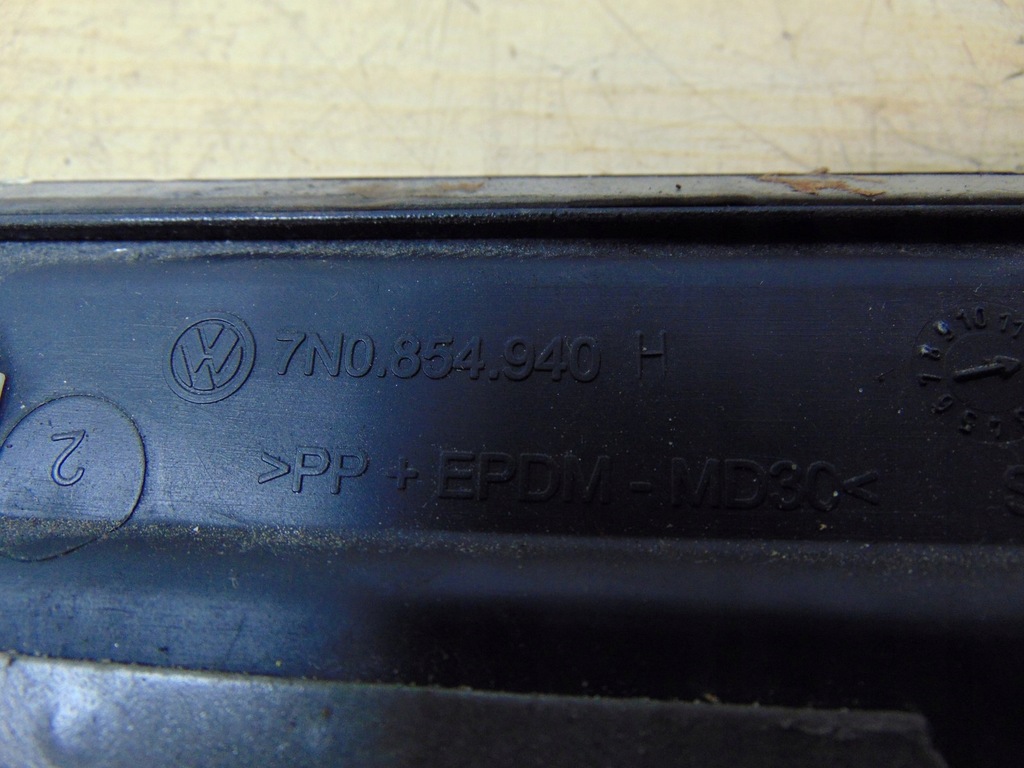 фото №16, Молдинг боковая дверь правый перед vw sharan 7n