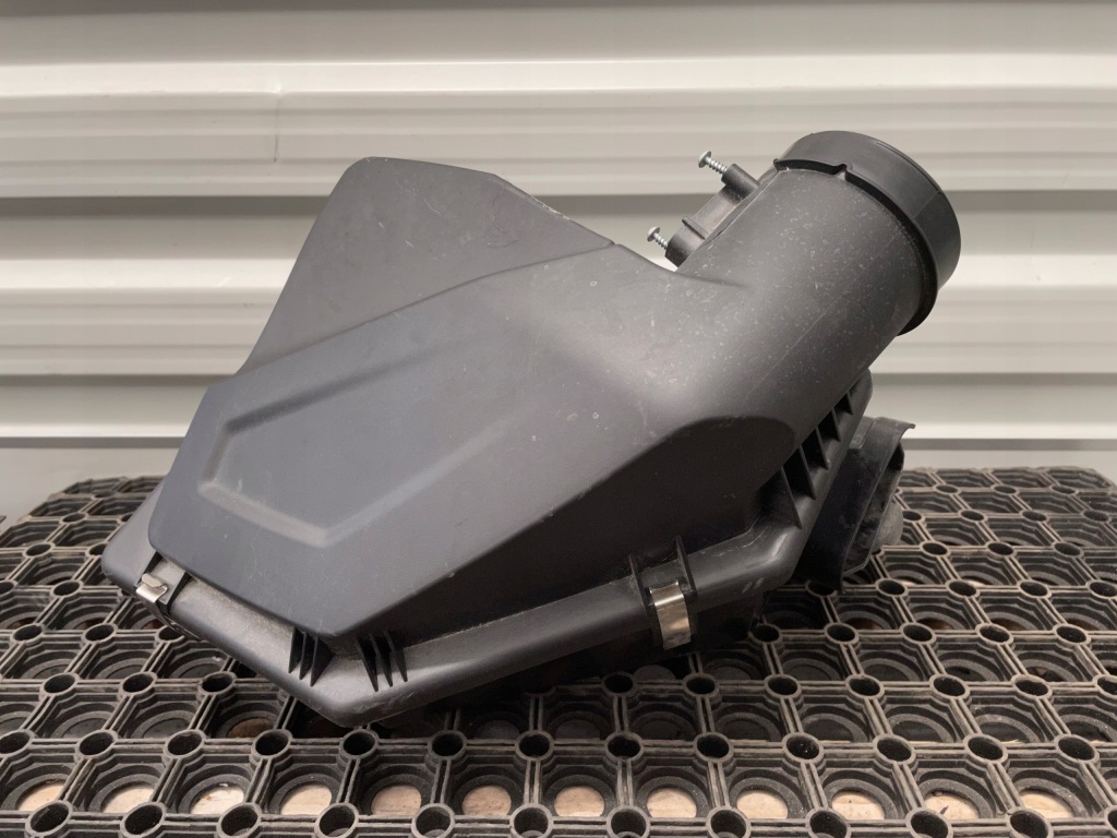 фото №1, Bmw оригинальный номер 8580424 корпус фильтра воздуха