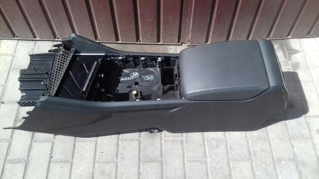 фото №9, Тунель середній підлокітник vw touareg iii шкіра