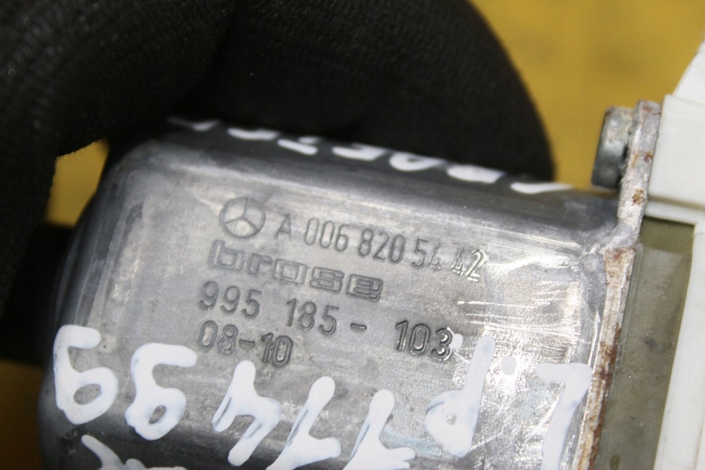 фото №5, Моторчик стекло левый перед vw crafter a0068205442