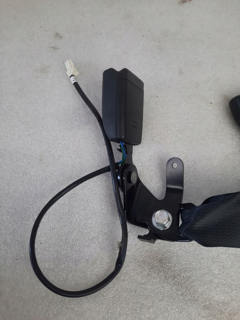 фото №3, Infiniti q50 13- клипса поперечина задняя