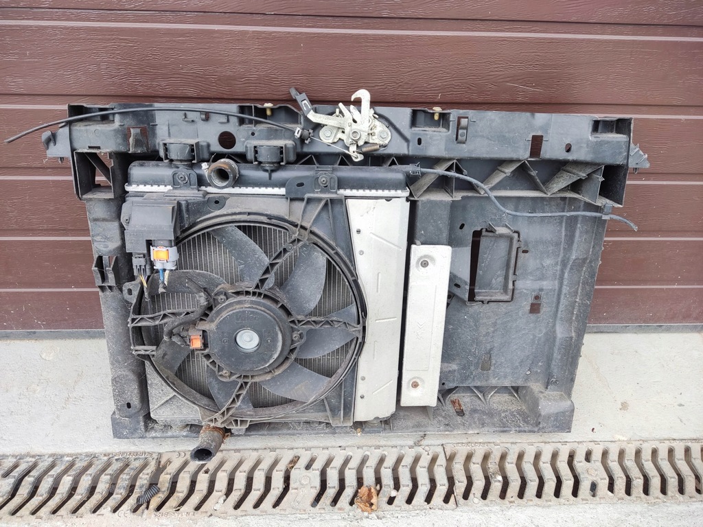 фото №6, Pas передний радиатор вентилятор peugeot 207 бензин