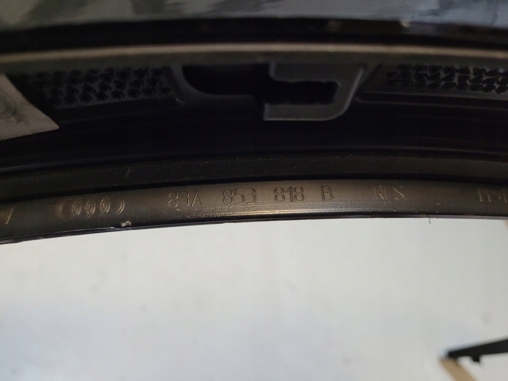 фото №8, Молдинг крила правий задня q3 83a