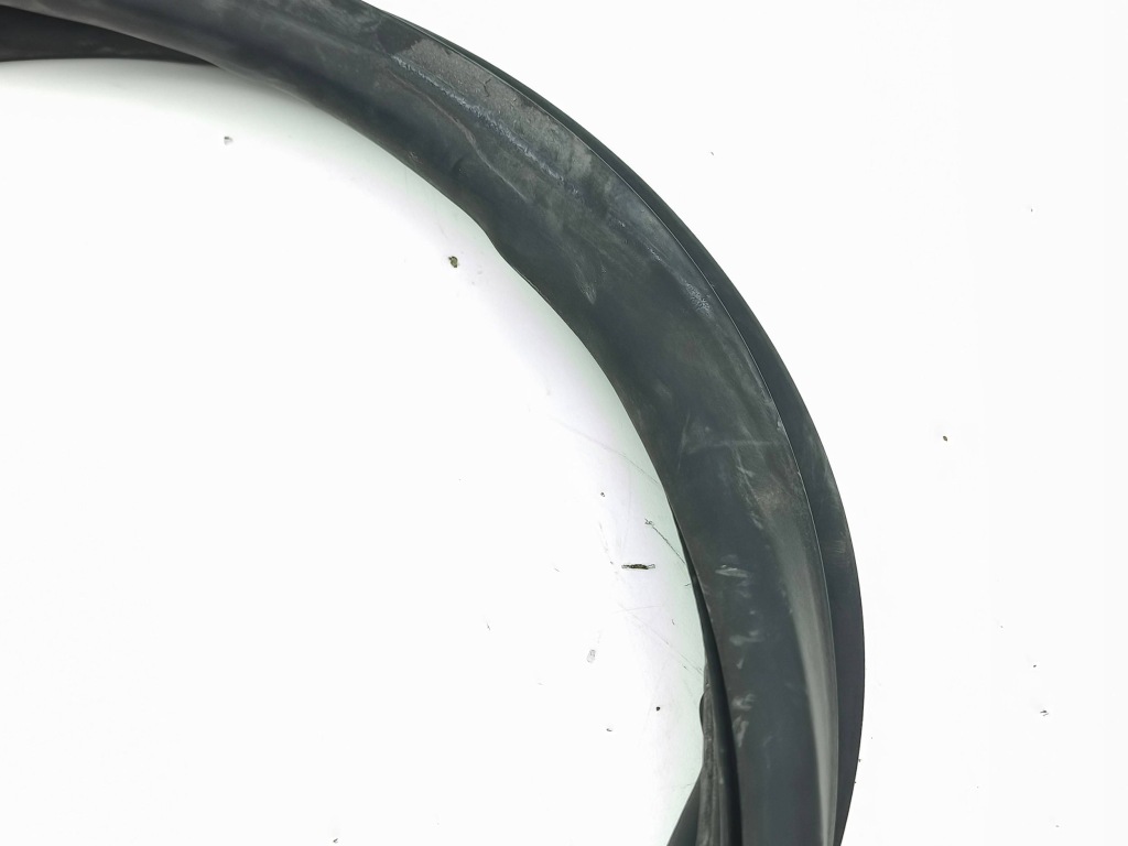 фото №10, Tesla model s 2015 прокладка капот