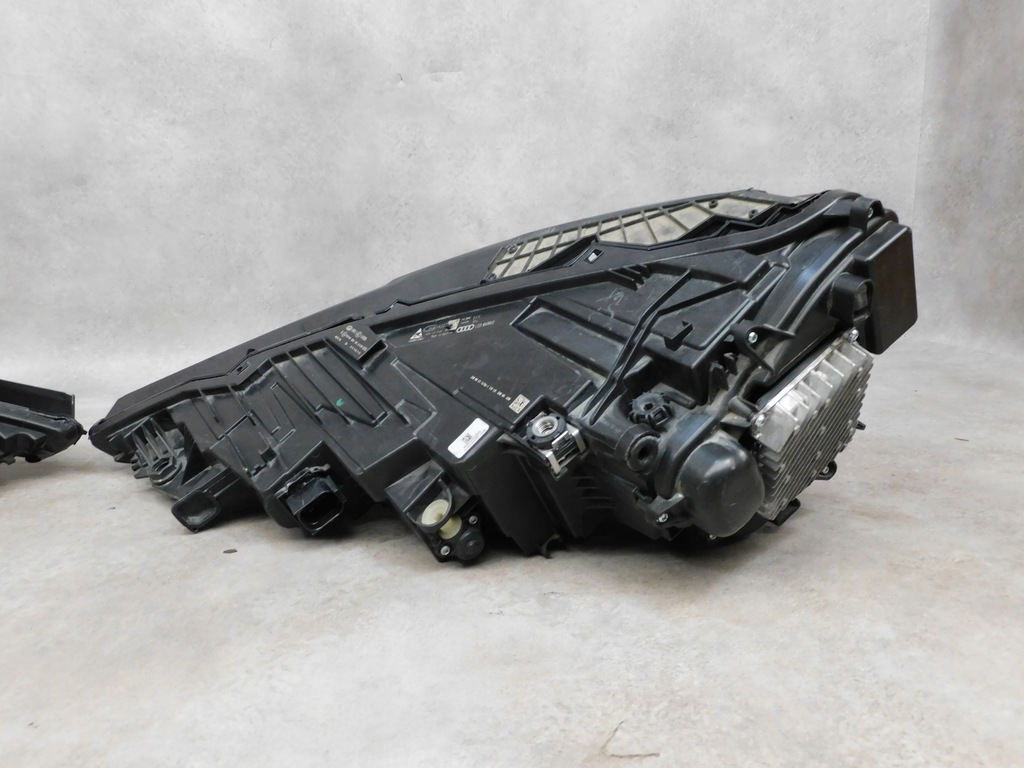 фото №12, Audi q8 4m8 лампа права ліва full led 4m8941033 4m8941034 повний