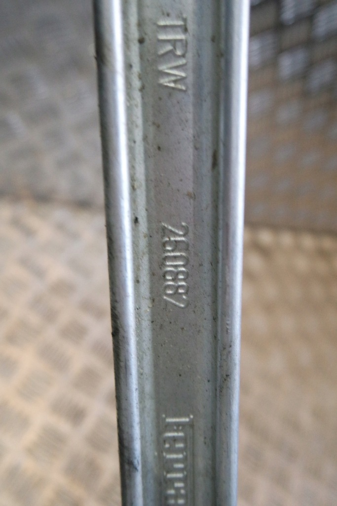 Подвеска задний  правый ferrari portofino 338117 zaw210 zaw212 в Украине