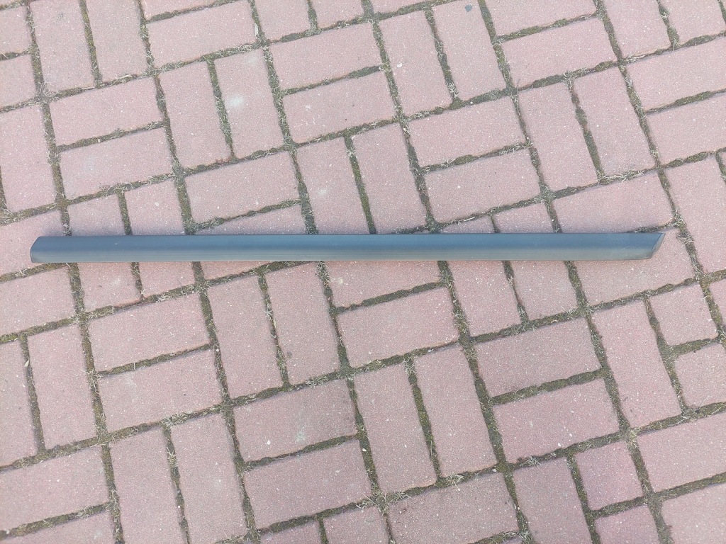 фото №1, Audi a3 8l 99-03 5d молдинг дверь перед правая нижняя