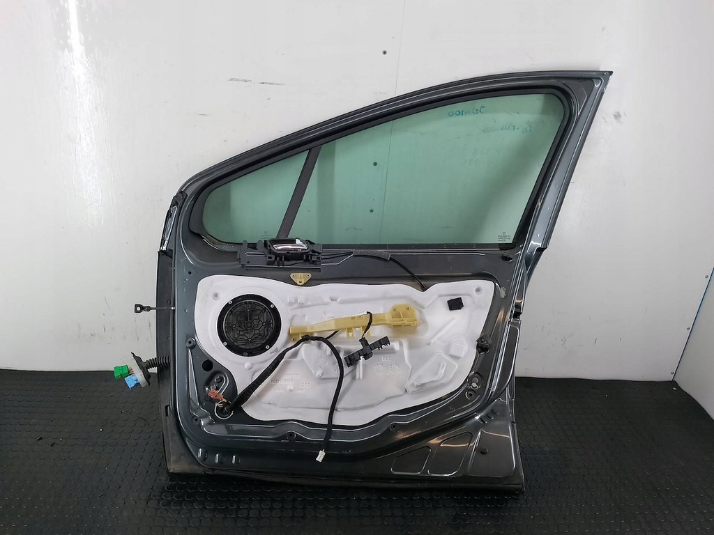 фото №10, Дверь правый перед peugeot 308 ktp хэтчбек