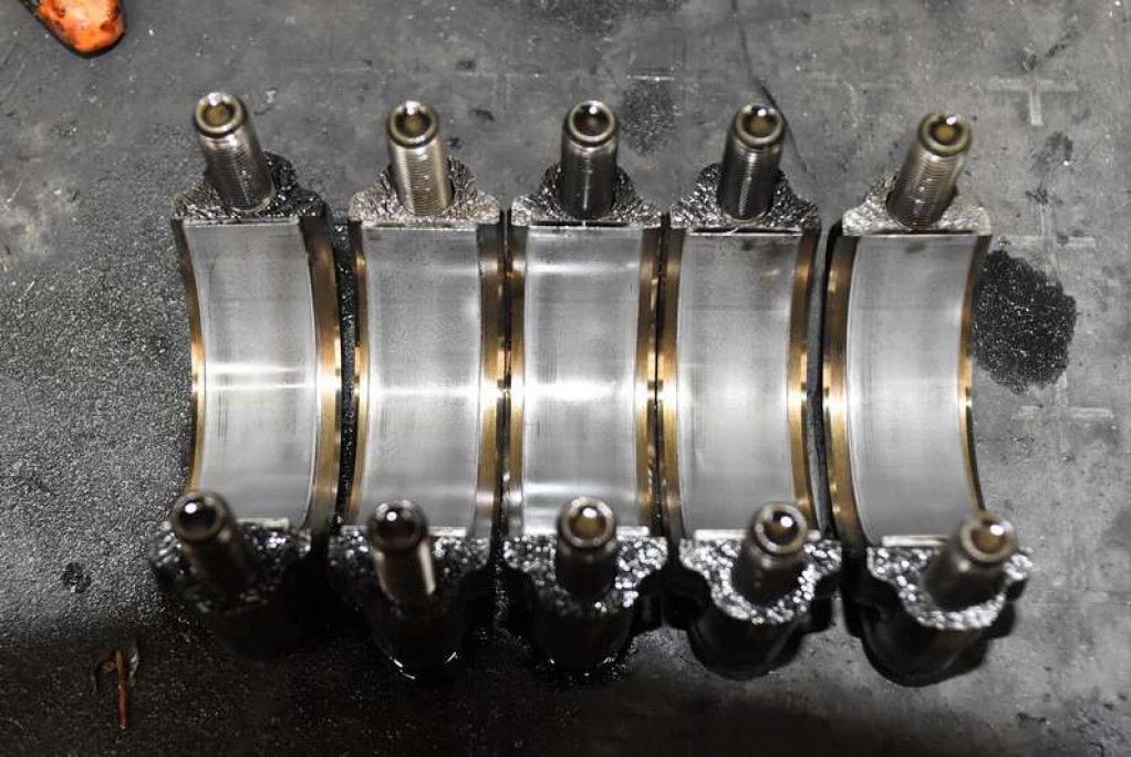 фото №8, Блок dół двигателя wał d5244t7 volvo v70 2 ii 2.4 d 126 km 04-08