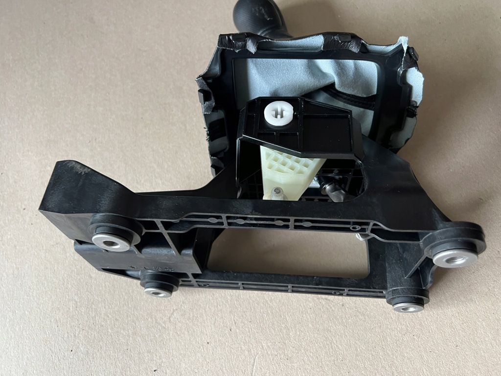 фото №5, Suzuki swift mk8 1.2b ручка переключения передач чехол домкрат