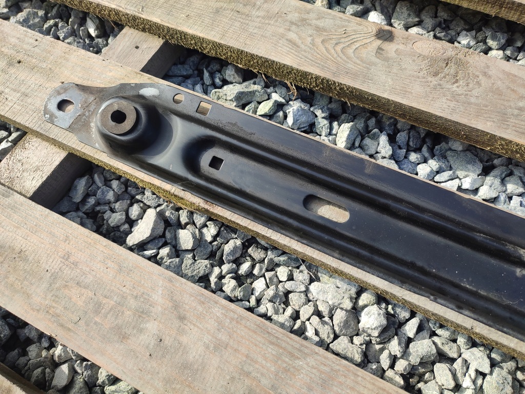 фото №4, Peugeot 3008 i балка pod радиатор перед