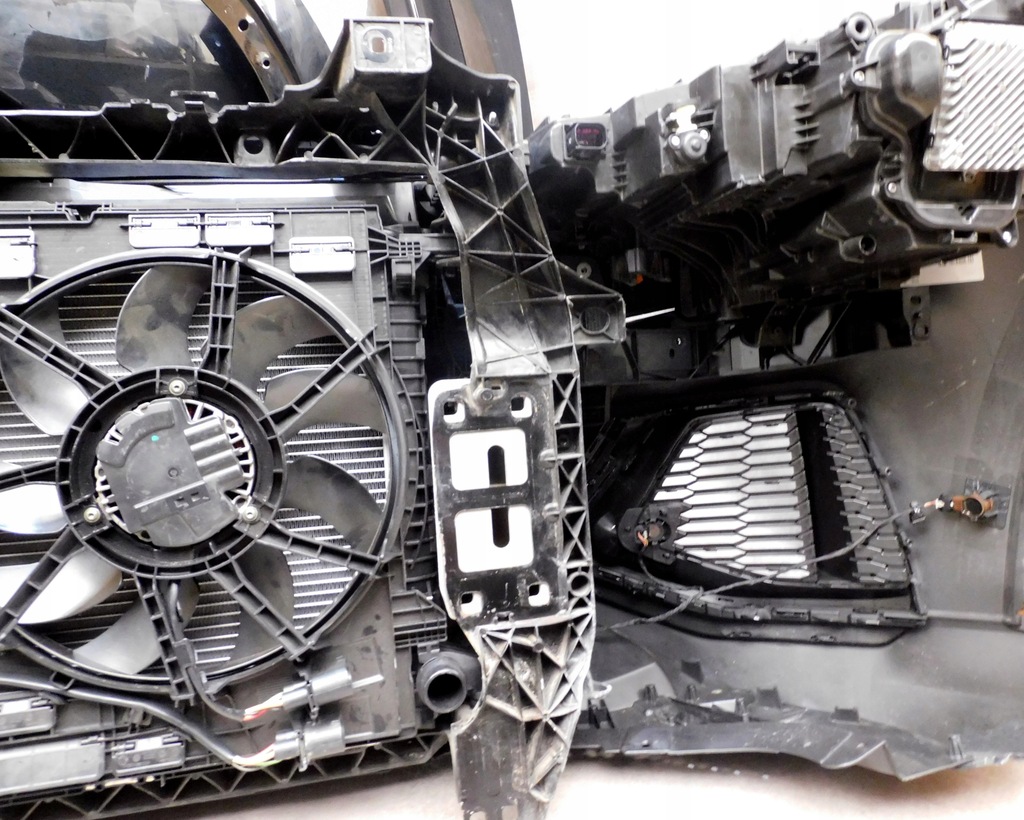 фото №8, Audi q8 4m8 s line перед бампер лампи капот pas крила full led