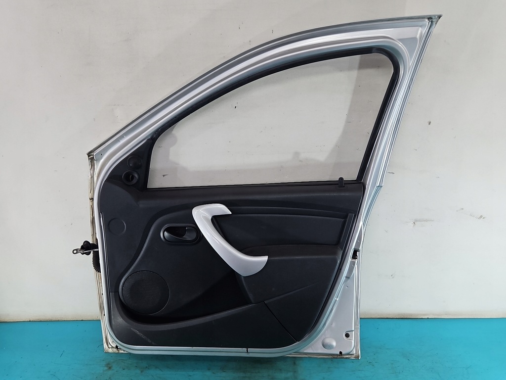 фото №16, Дверь перед правое пассажира dacia sandero i stepway 08- 5d серебристый