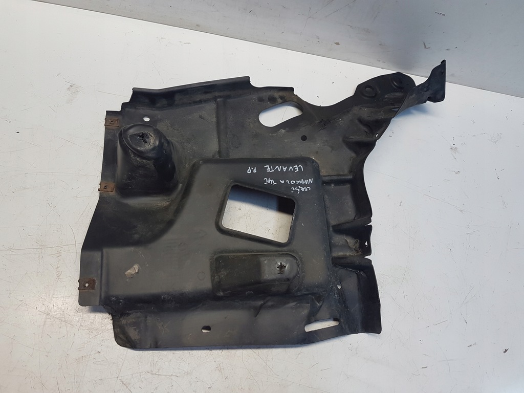 фото №5, Maserati levante защита подвеска правая 670032420