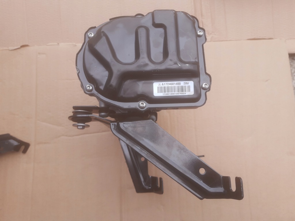 фото №5, Mercedes slc r172 43 amg nowa насос усилителя