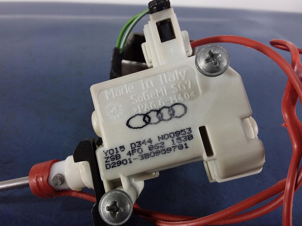 фото №5, Audi a6 c6 sedan привод крышка топлива 4f0062153b