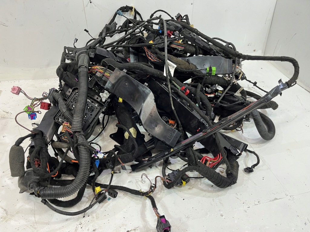 фото №1, Жгут автомобиля комплектная vw touareg 7p 2011r