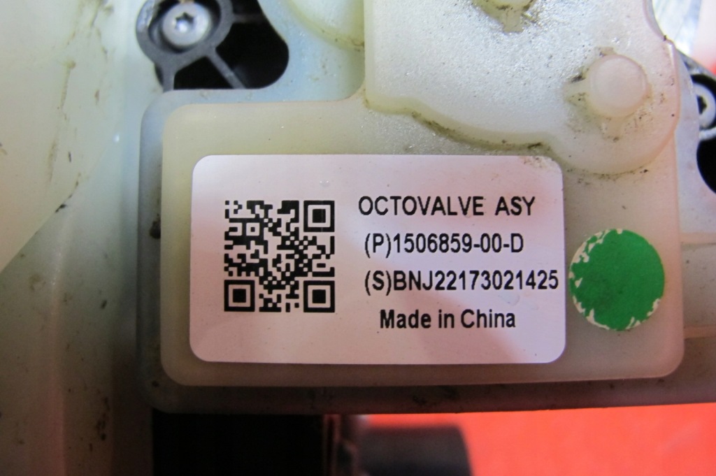 Tesla model y насос води тепла кондиціонера Київ