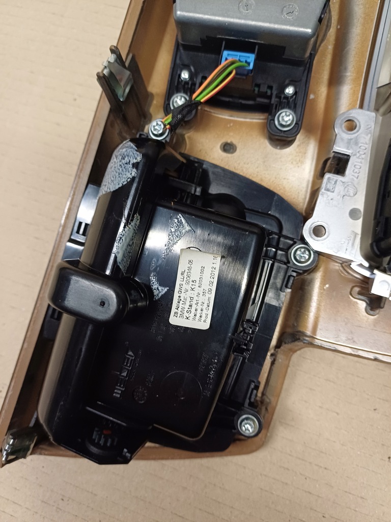 фото №13, Рамка dekor домкрата перемикання передач bmw 5 f10 f11 nr. 9206383 комплектна