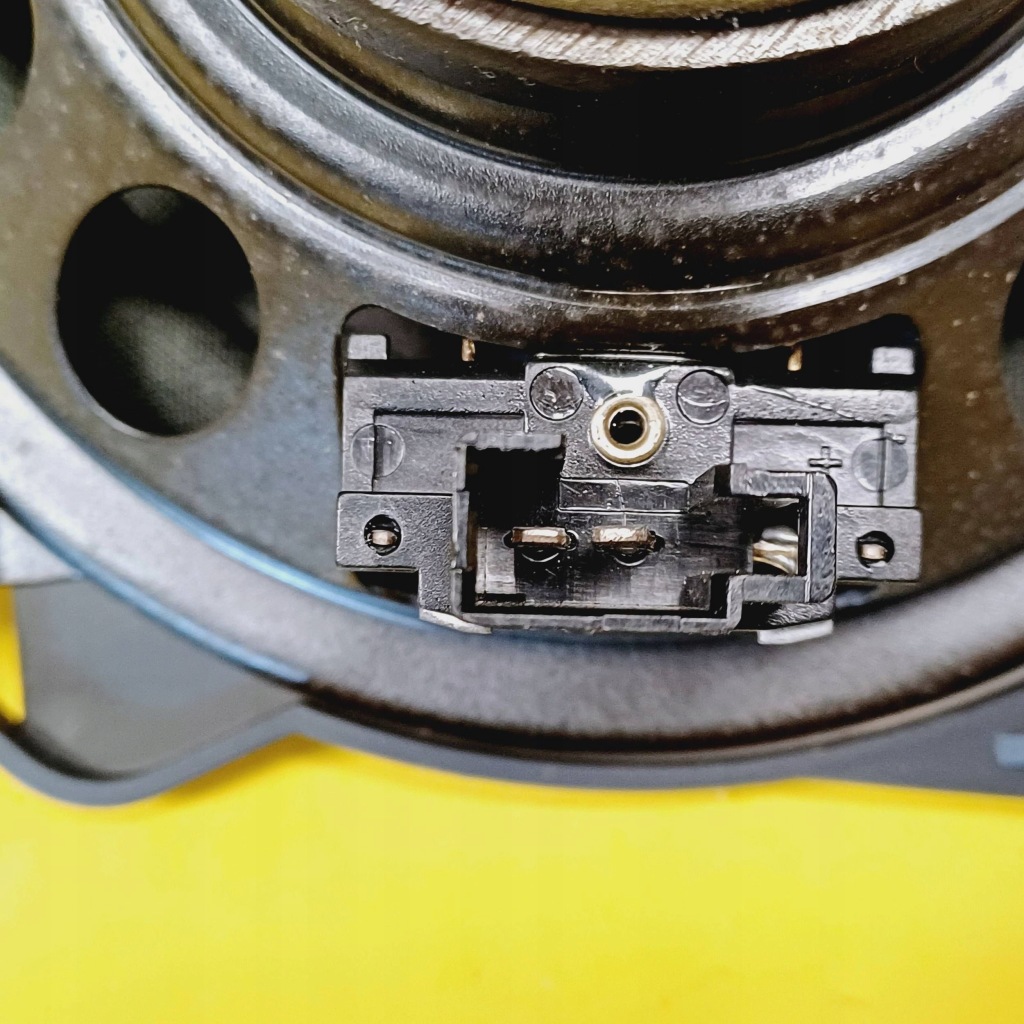 Динамік правий лівий задній opel corsa b 90228314 / 90389183 nr308 Зі Шроту