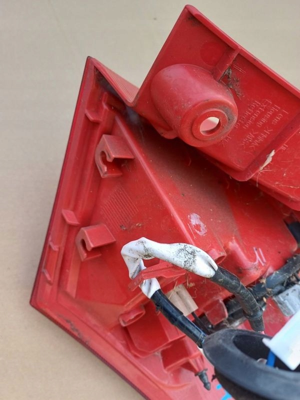 фото №8, Лампа левая задняя toyota auris ii hb 09-12r