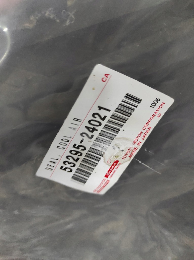 фото №2, Lexus rc rc350 rcf накладка na pas передний радиатор